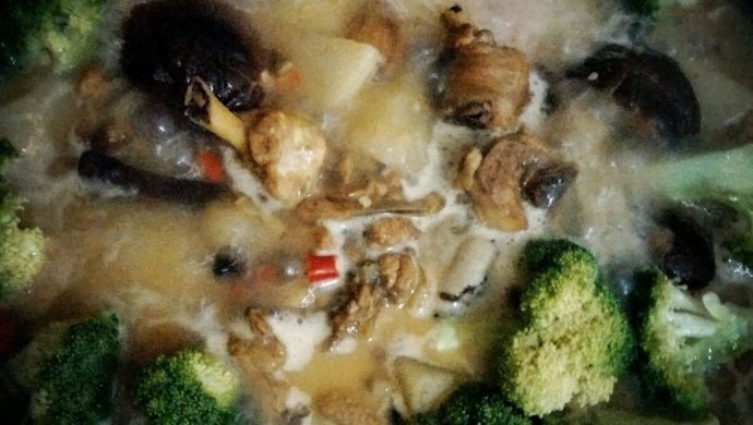 Chicken hotpot