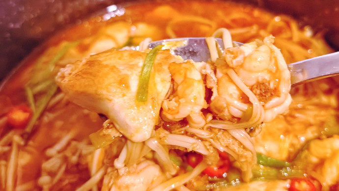 Shrimp and tofu pot