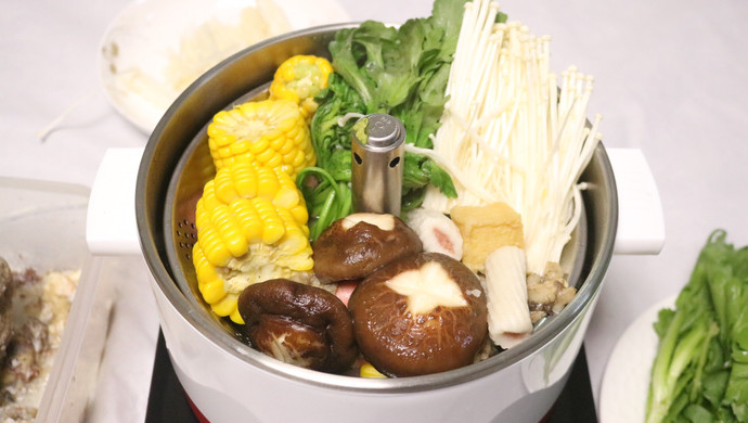 Beef bone soup hot pot