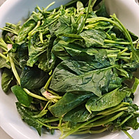 Illustration of how to make spinach in juice 2