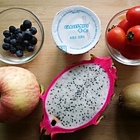 Illustration of how to make yogurt fruit salad 1