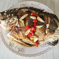 Braised tilapia: 100% skin-proof secret recipe illustration 11