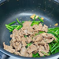 # seeking grandma's hometown fragrant Mid-Autumn Festival feast# The Cantonese that eats rice Illustration of a home-cooked dish, stir-fried beef with garlic moss 7