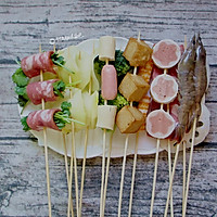 Illustration of homemade family skewers hot pot 4