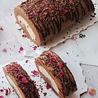 Rose Chocolate Cake Roll#长帝 Baking Festival Gangrou Pavilion# Illustration of how to do it 20