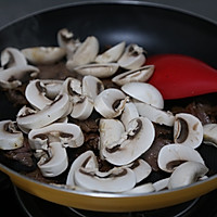 #primary and middle school students nutritious meal#High protein and high fiber deliciousness Combination~Illustration of how to make beef stir-fried mushrooms 5