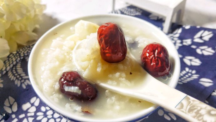 Yam, red dates and rice porridge