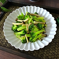 #spring weight loss, eat and lose weight#Broccoli crab flavor Illustration of Ru's cooking method 11