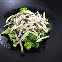 #spring weight loss, eat and lose weight#Broccoli crab flavor Illustration of Ru's cooking method 8