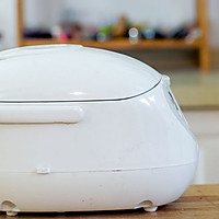 Illustration of how to make rice cooker bread 19