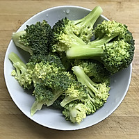 #spring weight loss, eat and lose weight#Broccoli crab flavor Illustration of Ru's cooking method 2