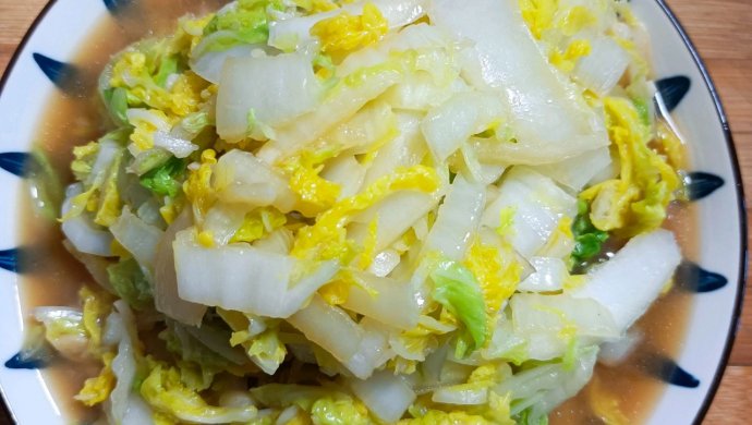 Stir-fried cabbage