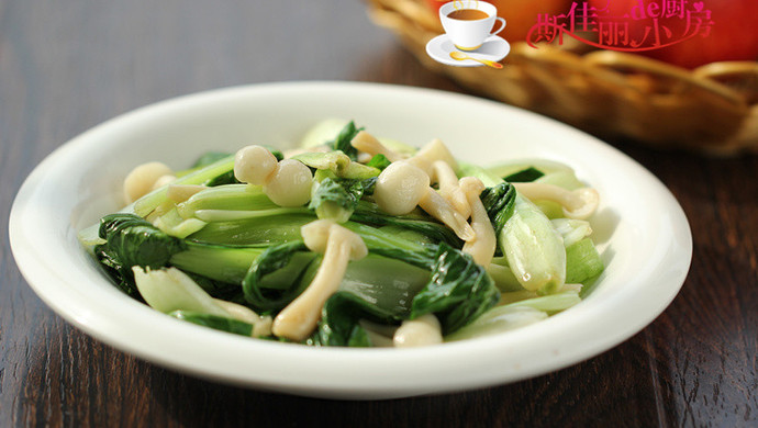 Stir-fried cabbage with white jade mushrooms