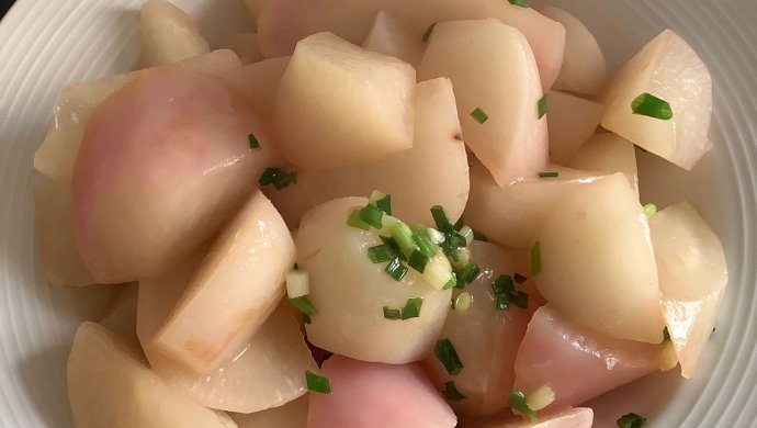 Chicken gravy with radish