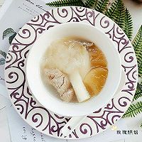 Qiuzao, you need a bowl of apple, tremella, chicken feet soup Illustration of how to do it 8