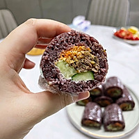 Illustration of how to make purple rice balls 21