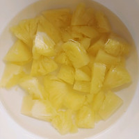 Illustration of how to make pineapple beef cubes 7