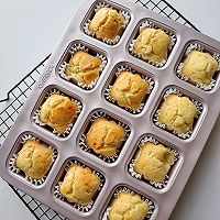 Illustration of how to make a successful banana muffin cake even for children 15