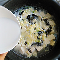 Illustration of how to make shrimp skin tofu soup 8