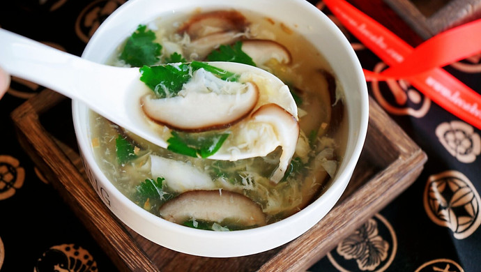 Mushroom and egg drop soup