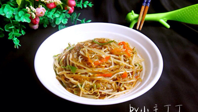 Stir-fried Vermicelli with Bean Sprouts