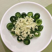 Illustration of how to make rolled cucumbers 8