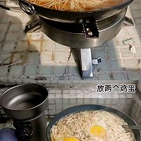 Illustration of cooking noodles 3