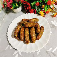 Illustration of making homemade crispy glutinous rice sausage 41