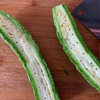 A must-eat in summer! Illustration of how to make bitter melon and fried meat 1