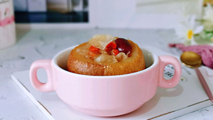 Steamed pear with white fungus and red dates