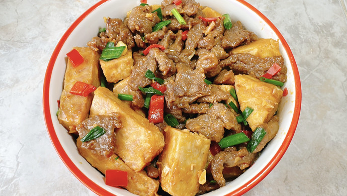 Stir-fried beef with braised taro