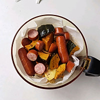 #find丝grandmaxiangxiangmanmid-autumn feast#garlic pumpkin roast Sausage Recipe Illustration 4