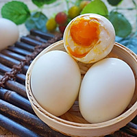 Illustration of homemade fried salted duck eggs 11