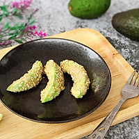 Illustration of how to make coconut fried avocado snacks 9