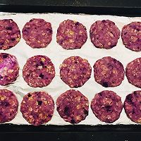 Oatmeal Purple Sweet Potato Biscuits#Internet celebrity food I will do it# Illustration of how to do it 8