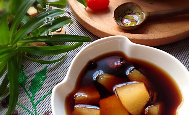 Monk fruit and pear soup