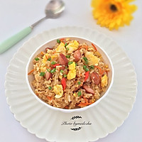 Illustration of how to make ham, carrot and egg fried rice 10