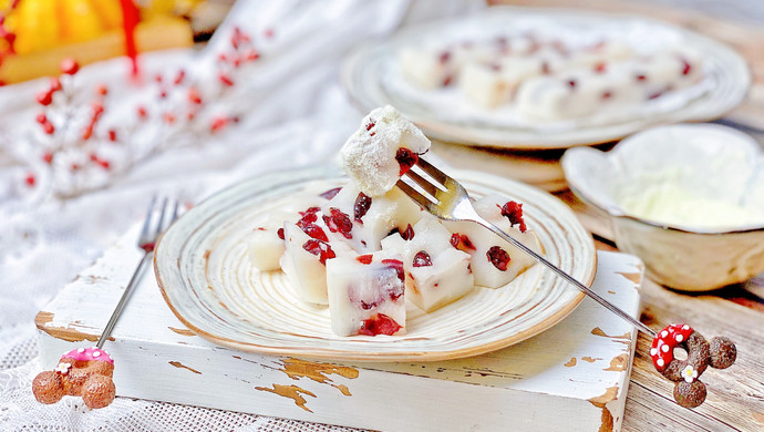 Coconut Cranberry Rice Cake