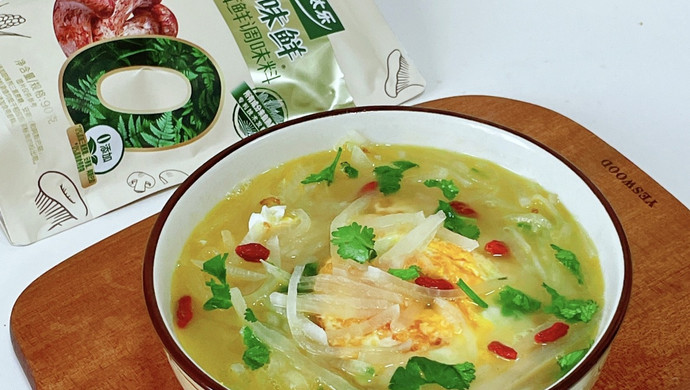 Shredded radish and egg soup