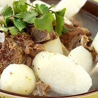 Illustration of how to make stewed yam and beef bone soup 5