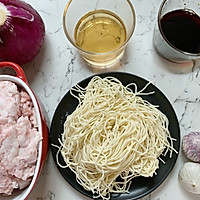 Breakfast for Chongqing people: Illustration of making mixed sauce noodles 1