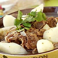 Illustration of how to make stewed yam and beef bone soup 3