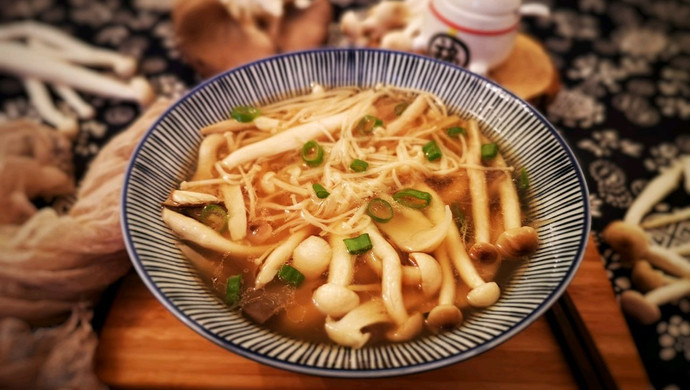 Mixed mushroom soup