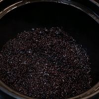 #一菜express白豆奶吃#enriches blood and strengthens the spleen~ Black rice and purple sweet potato porridge! Recipe 2