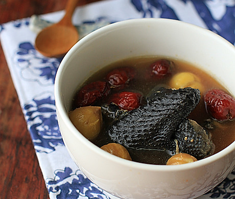 Chestnut black chicken health soup