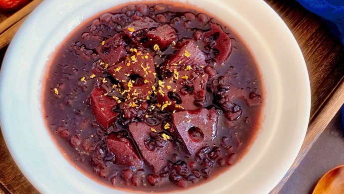 Autumn Lotus Root Black Rice Porridge