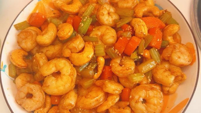 Fried Shrimp with Cashew Nuts