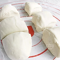 Illustration of home-made white flour steamed buns 9