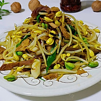 Illustration of how to make pork and soybean sprouts with garlic chili sauce 7