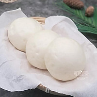 Illustration of home-made white flour steamed buns 14